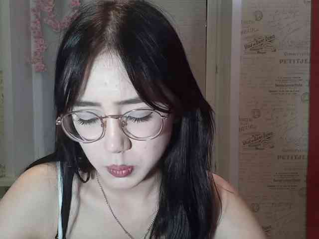 MyrleHenggeler's webcam live show