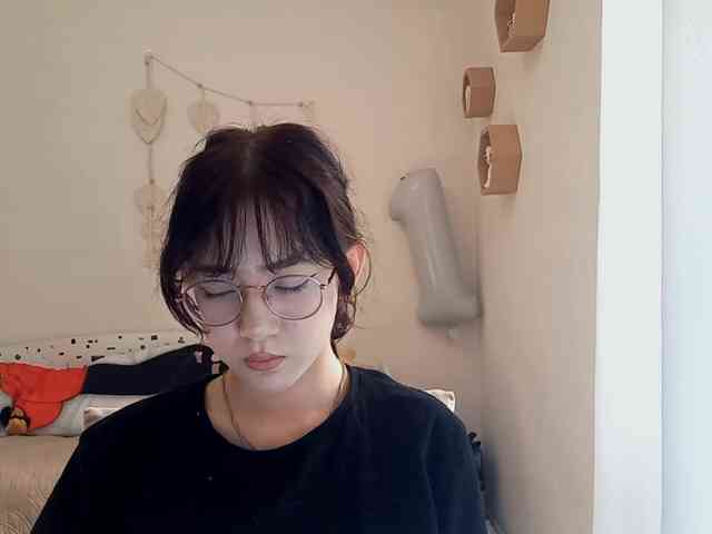 MyrleHenggeler webcam