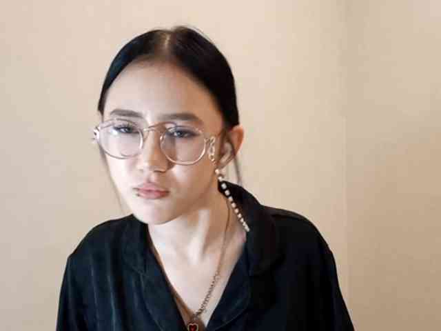 MyrleHenggeler webcam