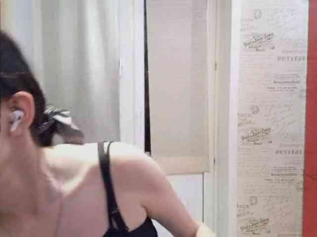 MyrleHenggeler webcam