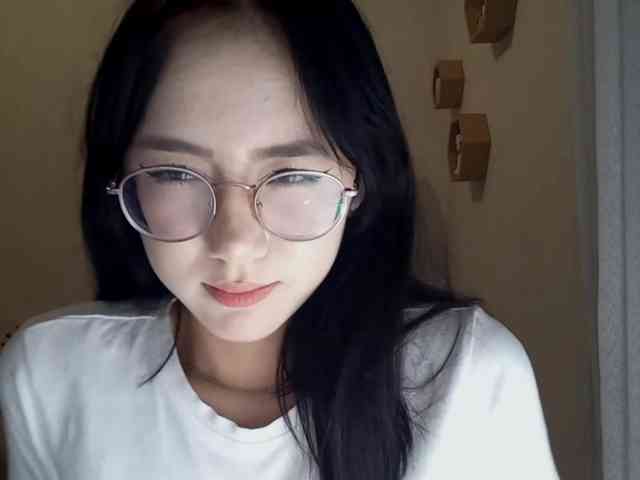MyrleHenggeler webcam