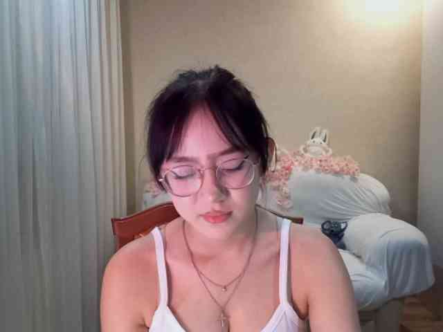 MyrleHenggeler webcam