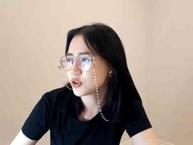 MyrleHenggeler webcam