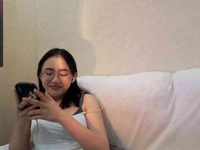 MyrleHenggeler webcam