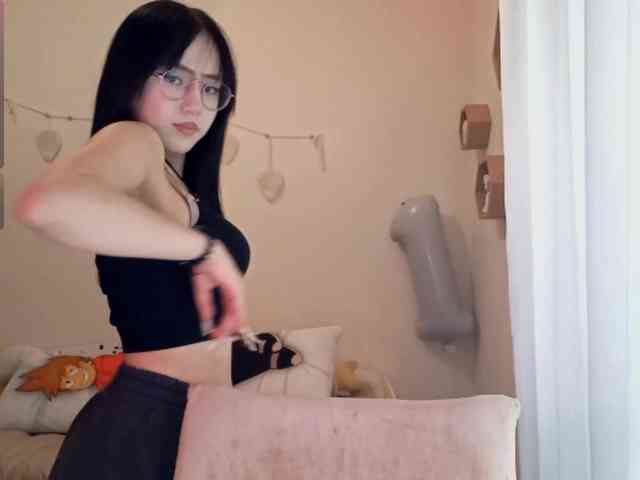 MyrleHenggeler webcam