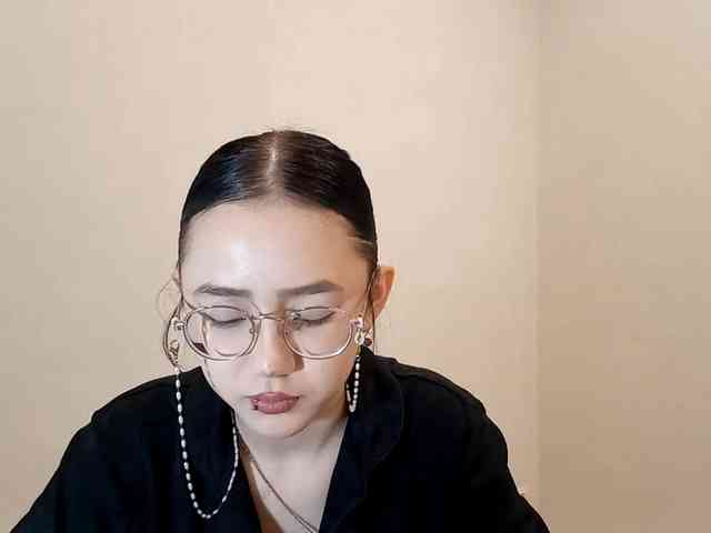 MyrleHenggeler webcam