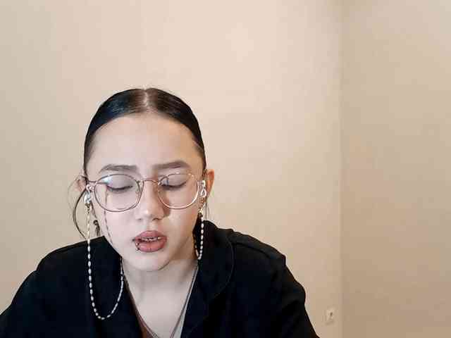 MyrleHenggeler webcam