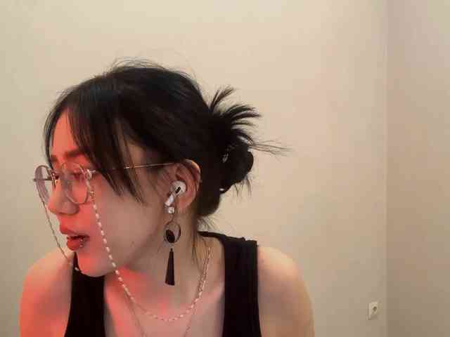 MyrleHenggeler webcam