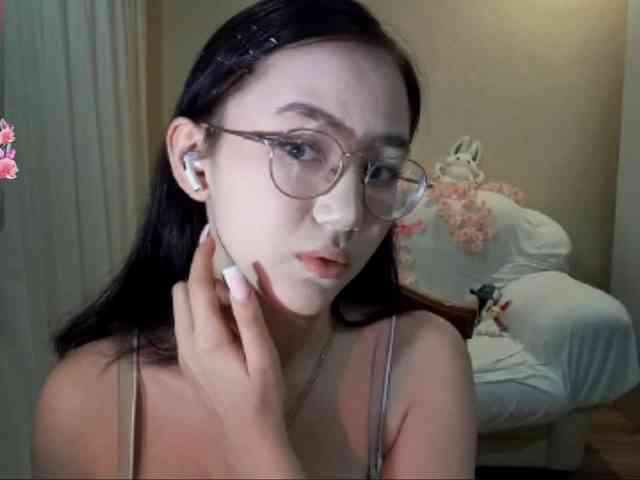 MyrleHenggeler webcam