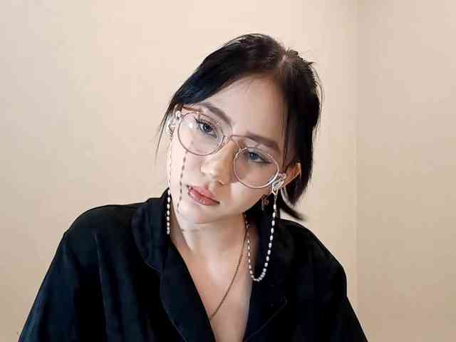 MyrleHenggeler webcam