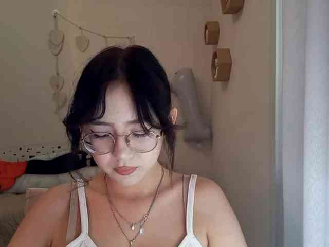 MyrleHenggeler webcam