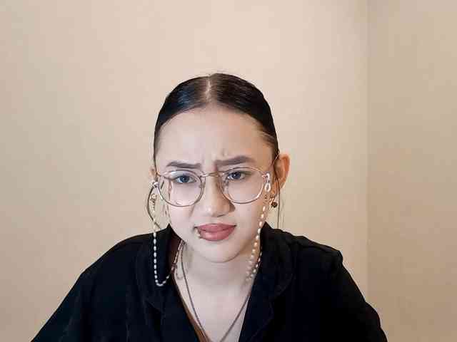 MyrleHenggeler webcam