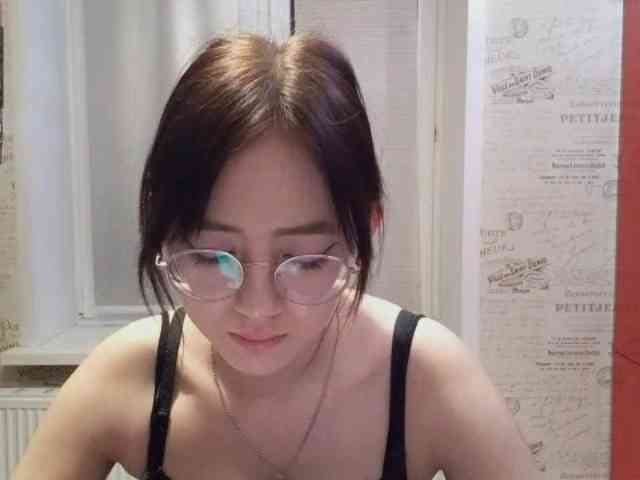 MyrleHenggeler webcam
