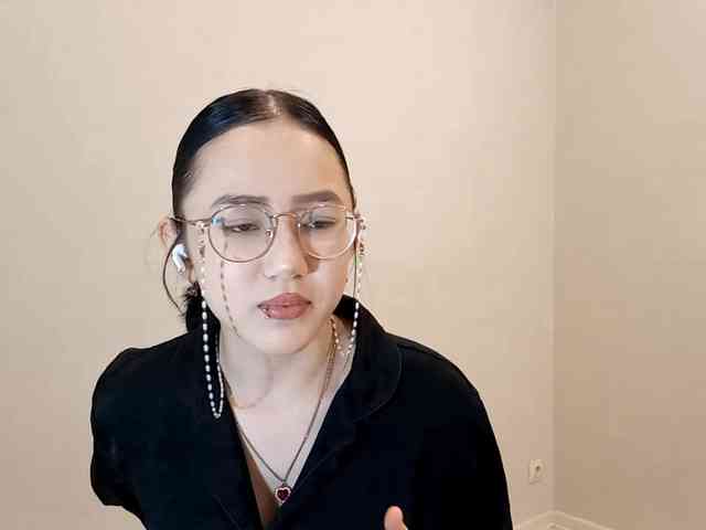 MyrleHenggeler webcam