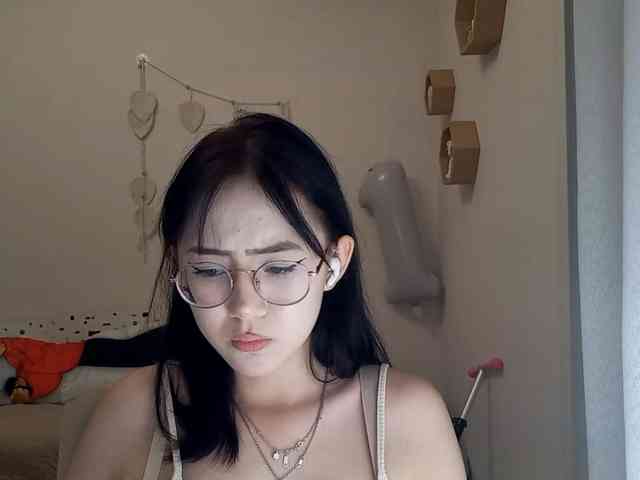 MyrleHenggeler webcam