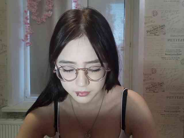 MyrleHenggeler webcam