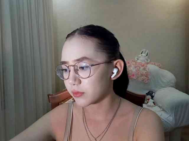 MyrleHenggeler webcam