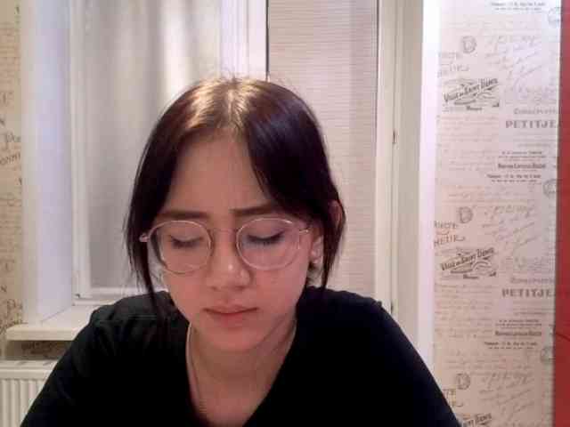 MyrleHenggeler webcam