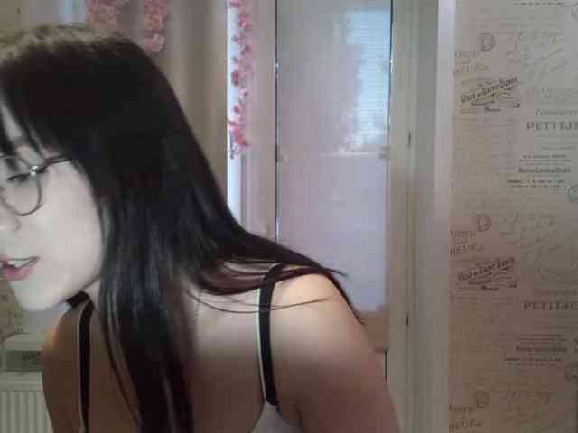 MyrleHenggeler webcam
