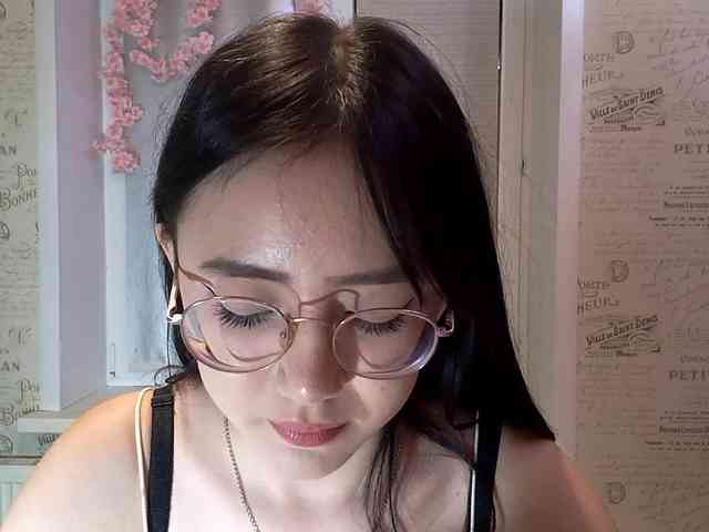 MyrleHenggeler webcam