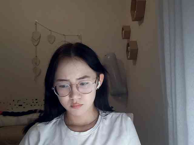 MyrleHenggeler webcam