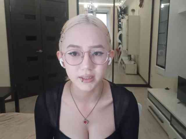 MyrleHenggeler webcam