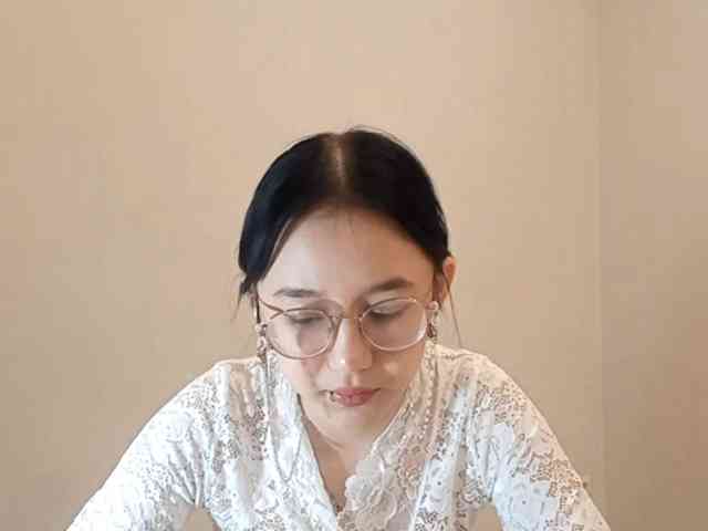 MyrleHenggeler webcam