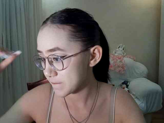 MyrleHenggeler webcam