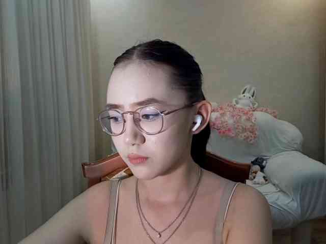 MyrleHenggeler webcam