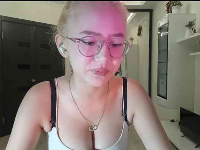 MyrleHenggeler webcam