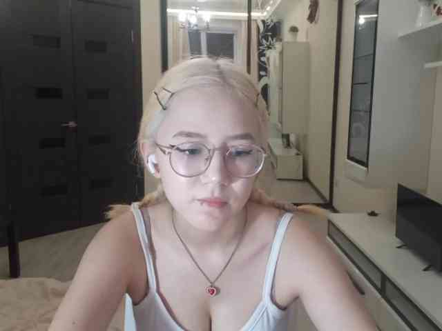 MyrleHenggeler webcam
