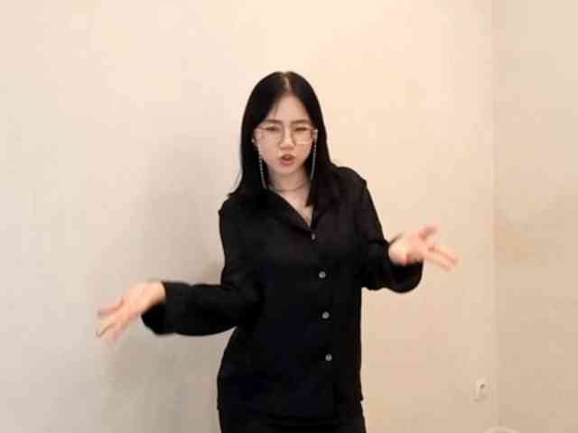 MyrleHenggeler webcam