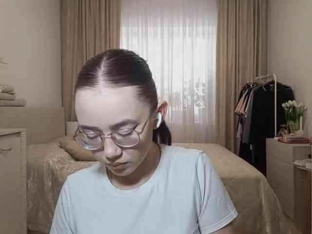 MyrleHenggeler webcam