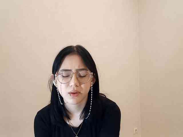 MyrleHenggeler webcam