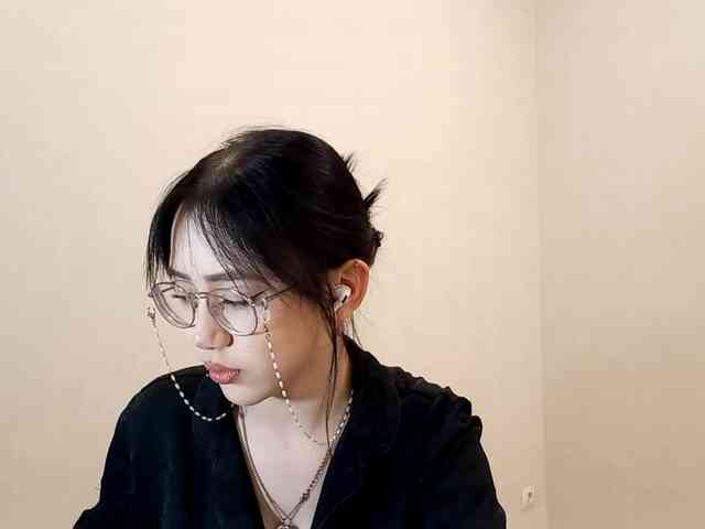 MyrleHenggeler webcam