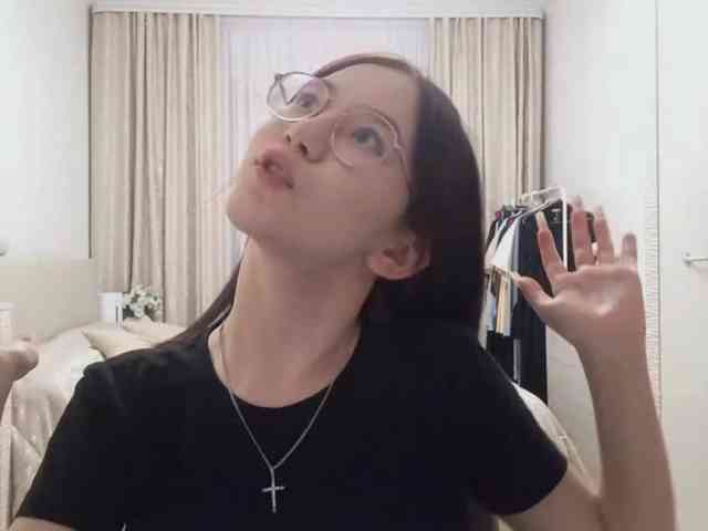 MyrleHenggeler webcam
