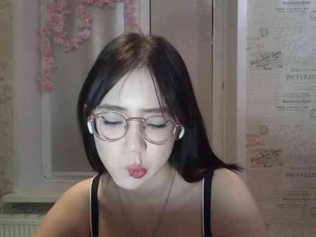 MyrleHenggeler webcam