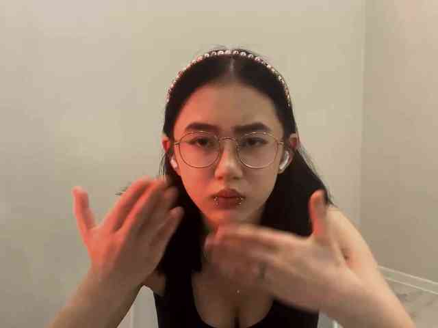 MyrleHenggeler webcam