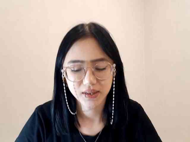 MyrleHenggeler webcam