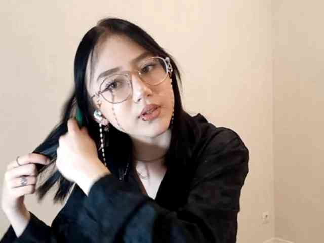 MyrleHenggeler webcam