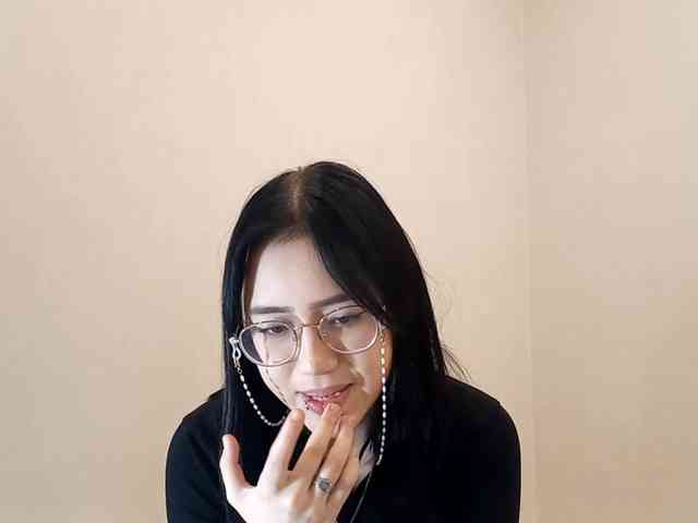 MyrleHenggeler webcam