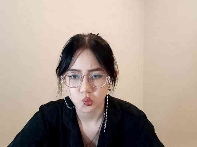 MyrleHenggeler webcam