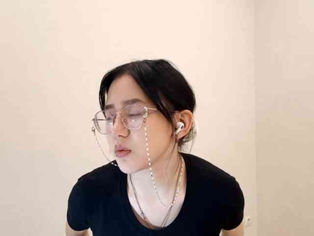 MyrleHenggeler webcam