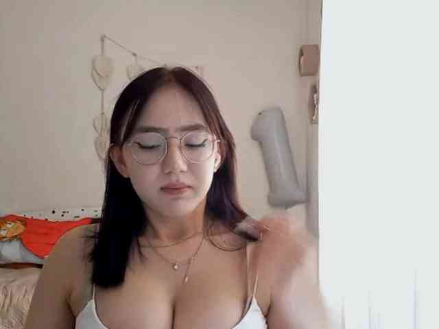 MyrleHenggeler webcam