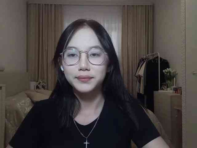 MyrleHenggeler webcam