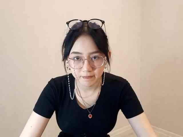 MyrleHenggeler webcam