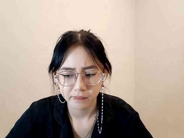 MyrleHenggeler webcam