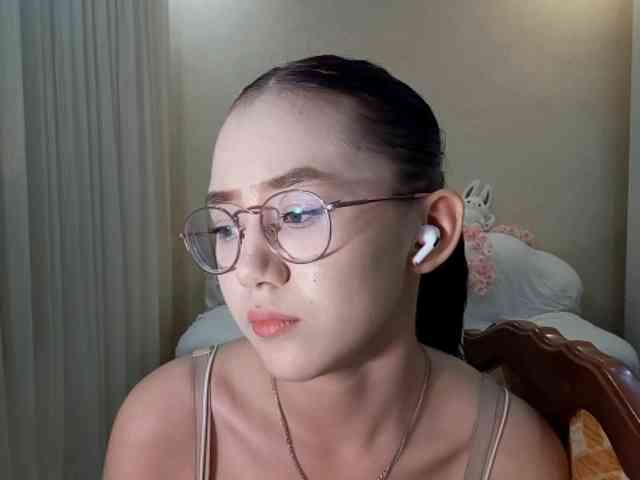 MyrleHenggeler Sex Cam Show