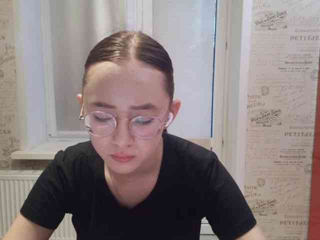 MyrleHenggeler webcam