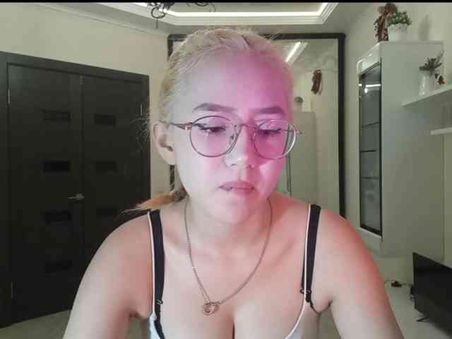 MyrleHenggeler webcam